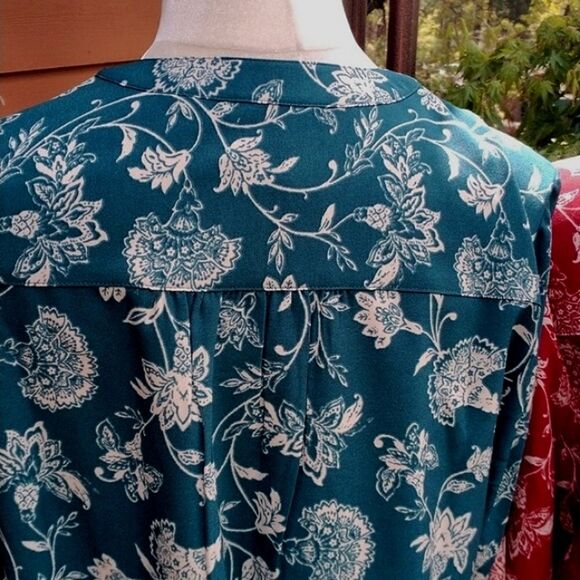 Denim and Company Bundle of Two Blouses - Picture 4 of 12